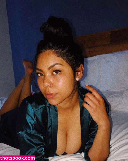 aly8008cat Photo #26