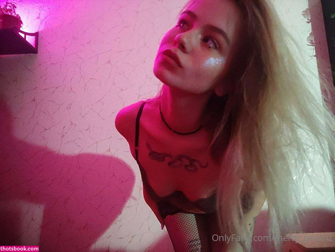 Merry Popinz Photo #43