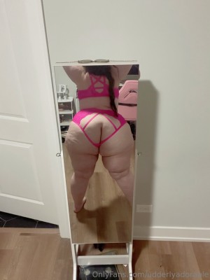 Udderlyadorable Photo #9