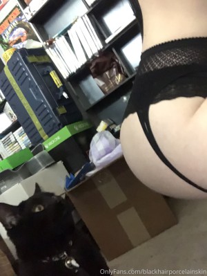 blackhairporcelainskin Photo #31