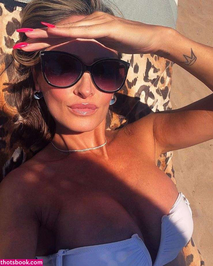 Manuela Blanch Photo #60