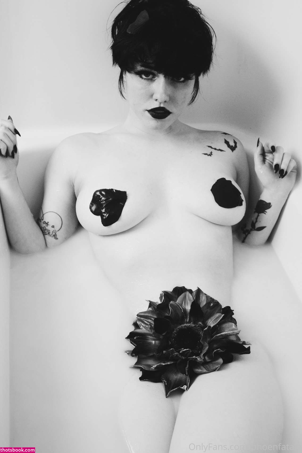 Phoenfatale Photo #14