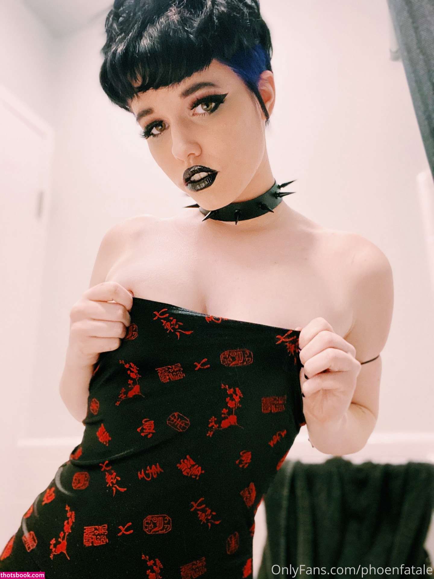 Phoenfatale Photo #36