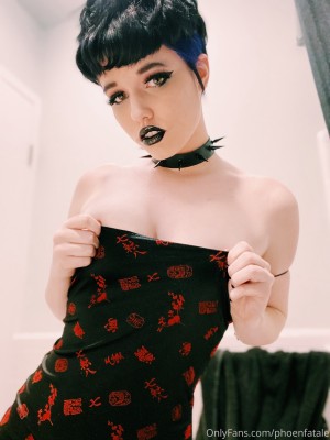 Phoenfatale Photo #36