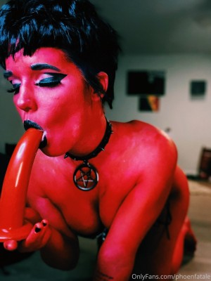 Phoenfatale Photo #44