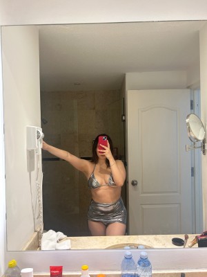 Anali Guajardo Photo #8