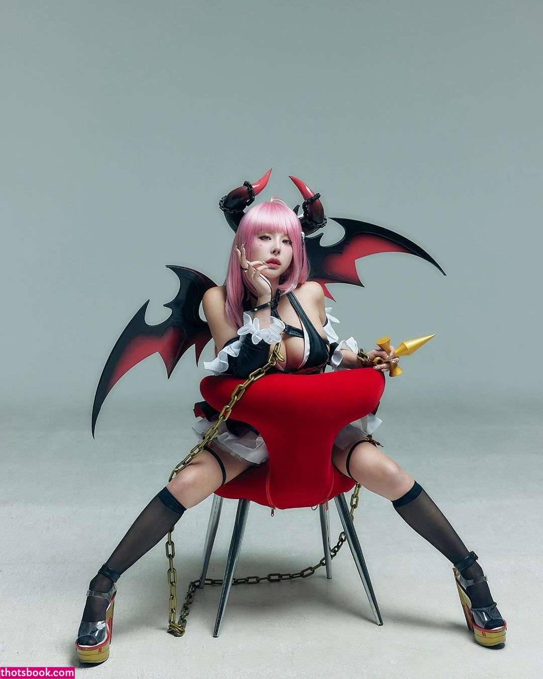 Luda Glamorous Photo #17