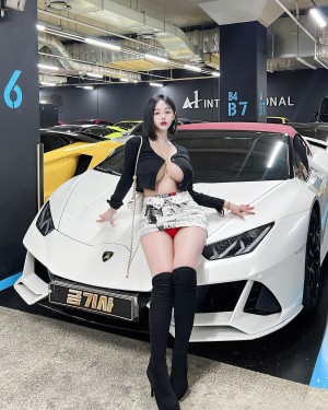 Luda Glamorous Photo #24