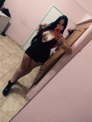 Valen Ferrari Photo #18