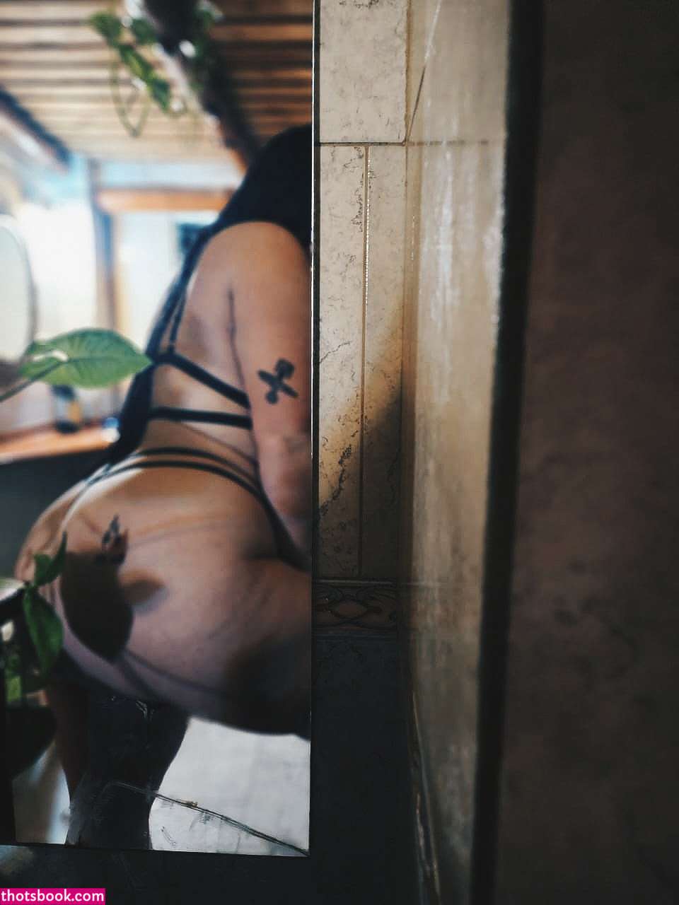 Valen Ferrari Photo #23