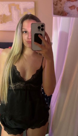 Adora Nicole Photo #20