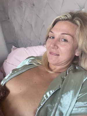 Claire Snowden Photo #21