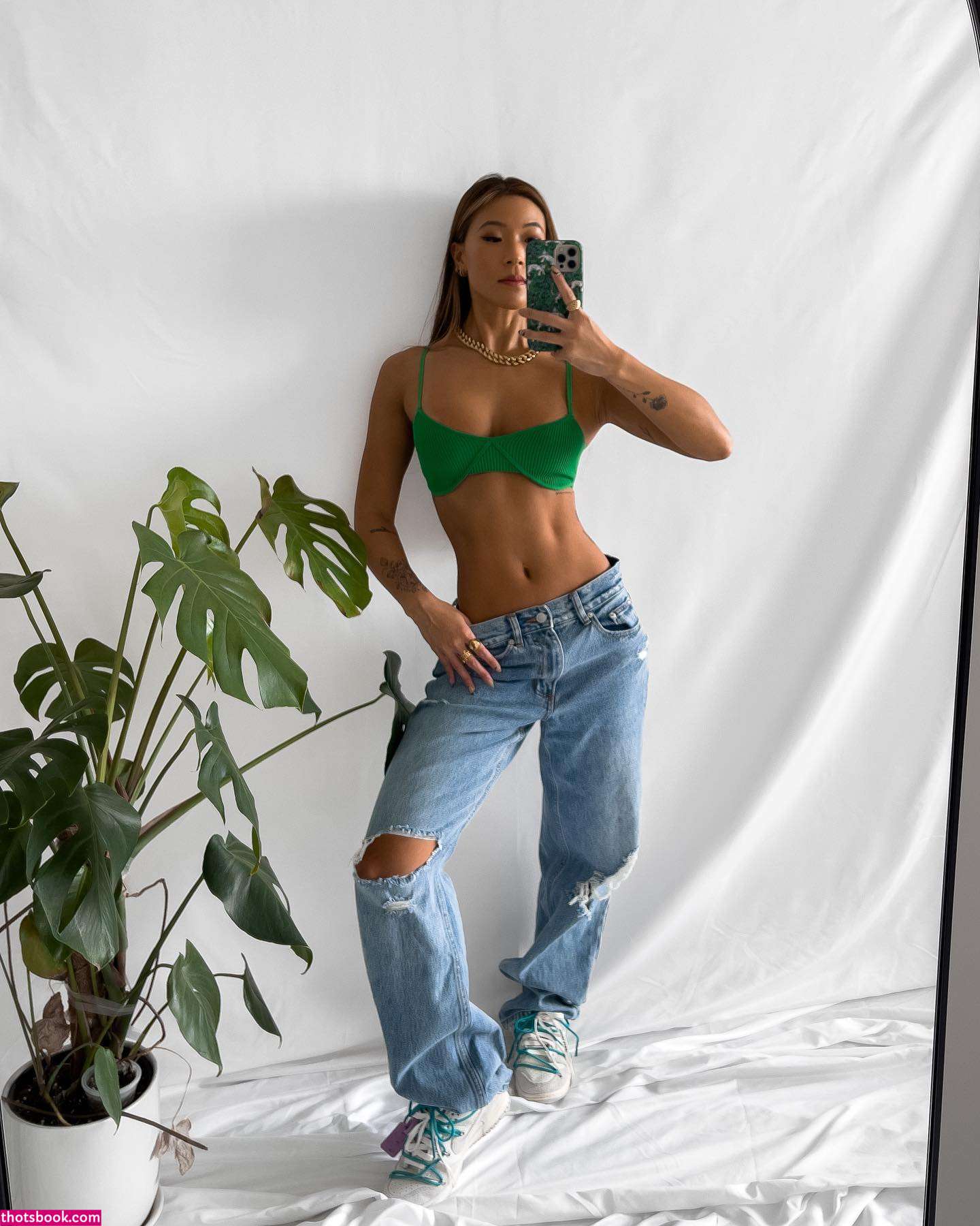 Jennifer Chong Photo #7