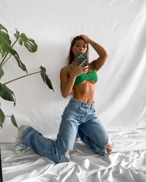 Jennifer Chong Photo #4