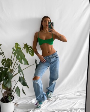 Jennifer Chong Photo #7