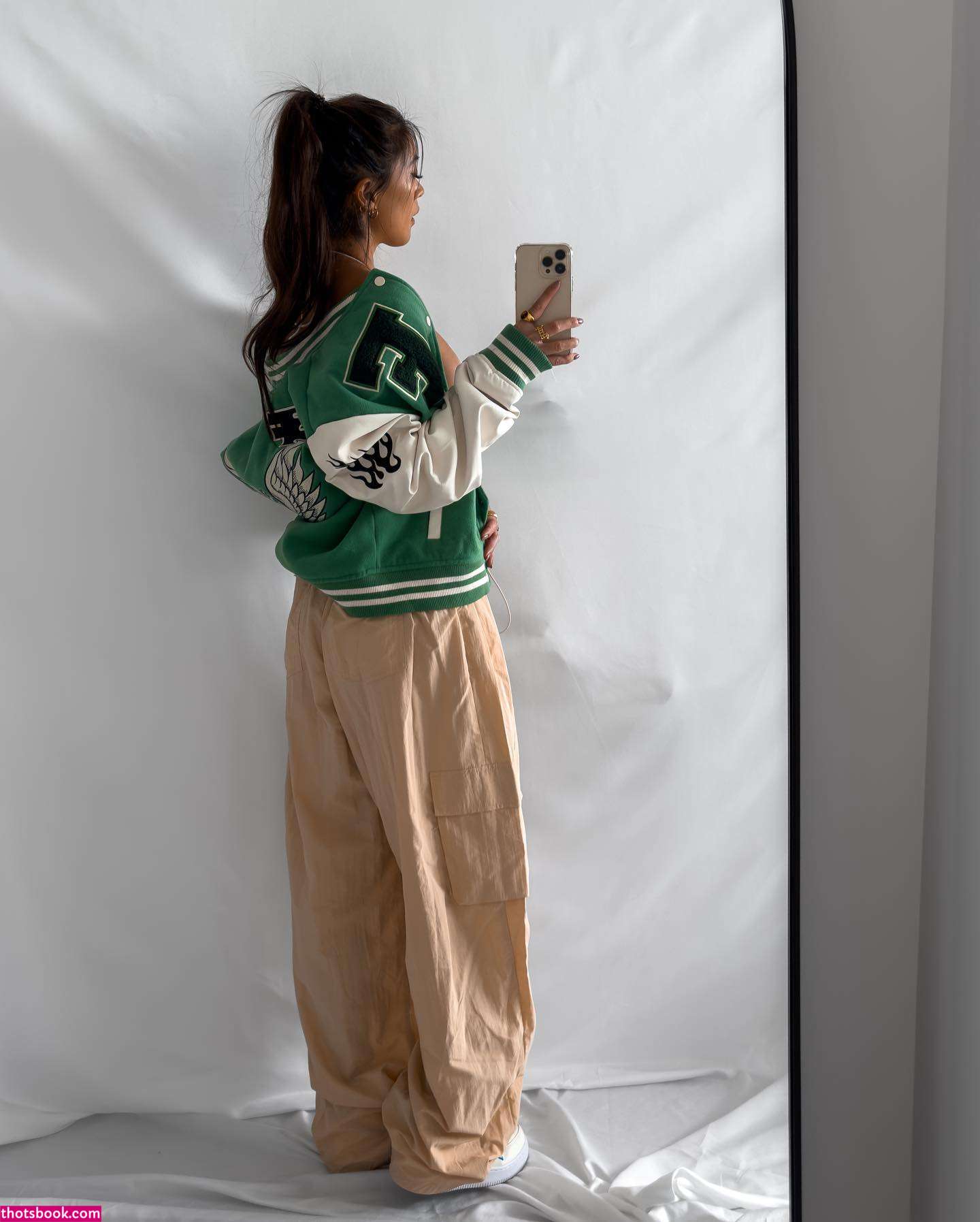 Jennifer Chong Photo #28