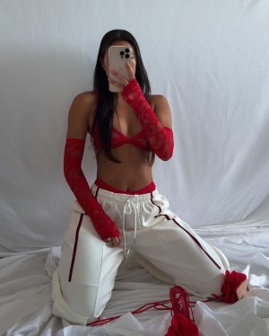 Jennifer Chong Photo #46