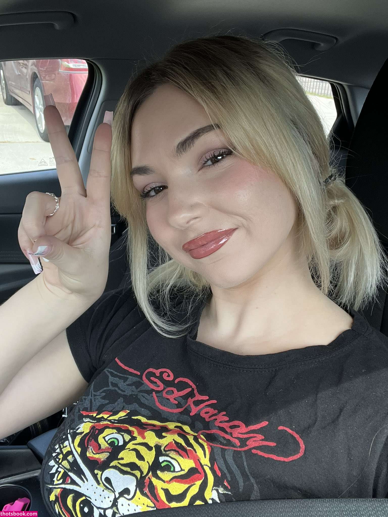 Reddishblu Photo #22