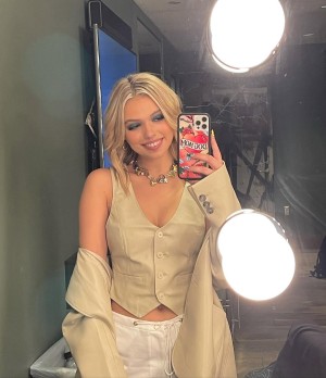 Salem Ilese Photo #4