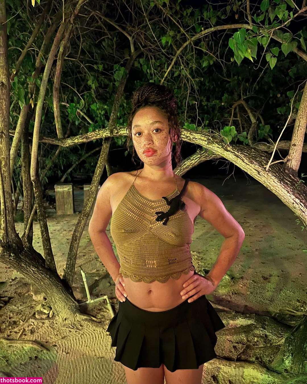 Salem Mitchell Photo #30