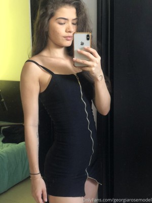 Alejandra Gomez Photo #16