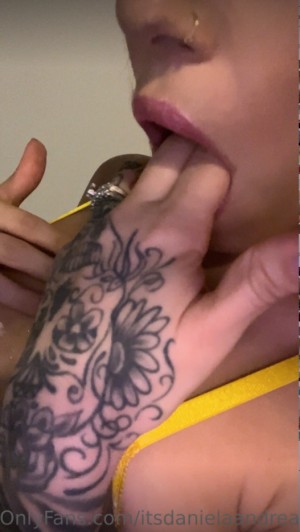 itsdanielaandrea Photo #27