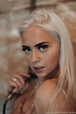 Nudeartqueen Photo #6