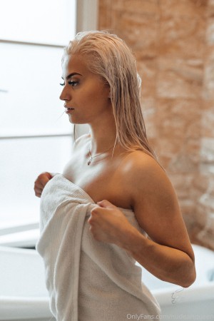 Nudeartqueen Photo #18