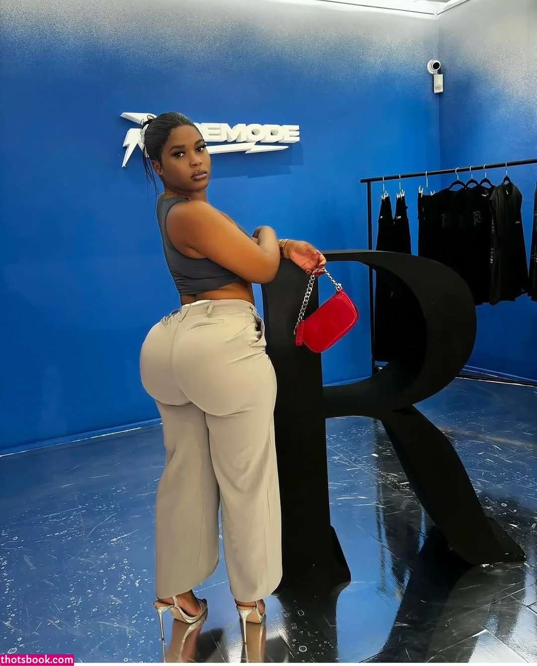 Octavia Sawyer Photo #2