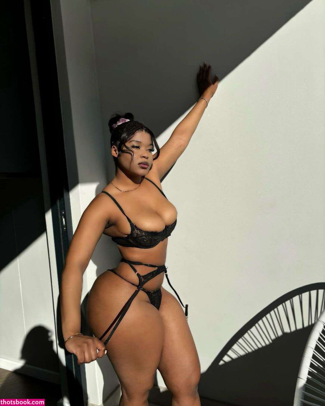 Octavia Sawyer Photo #23