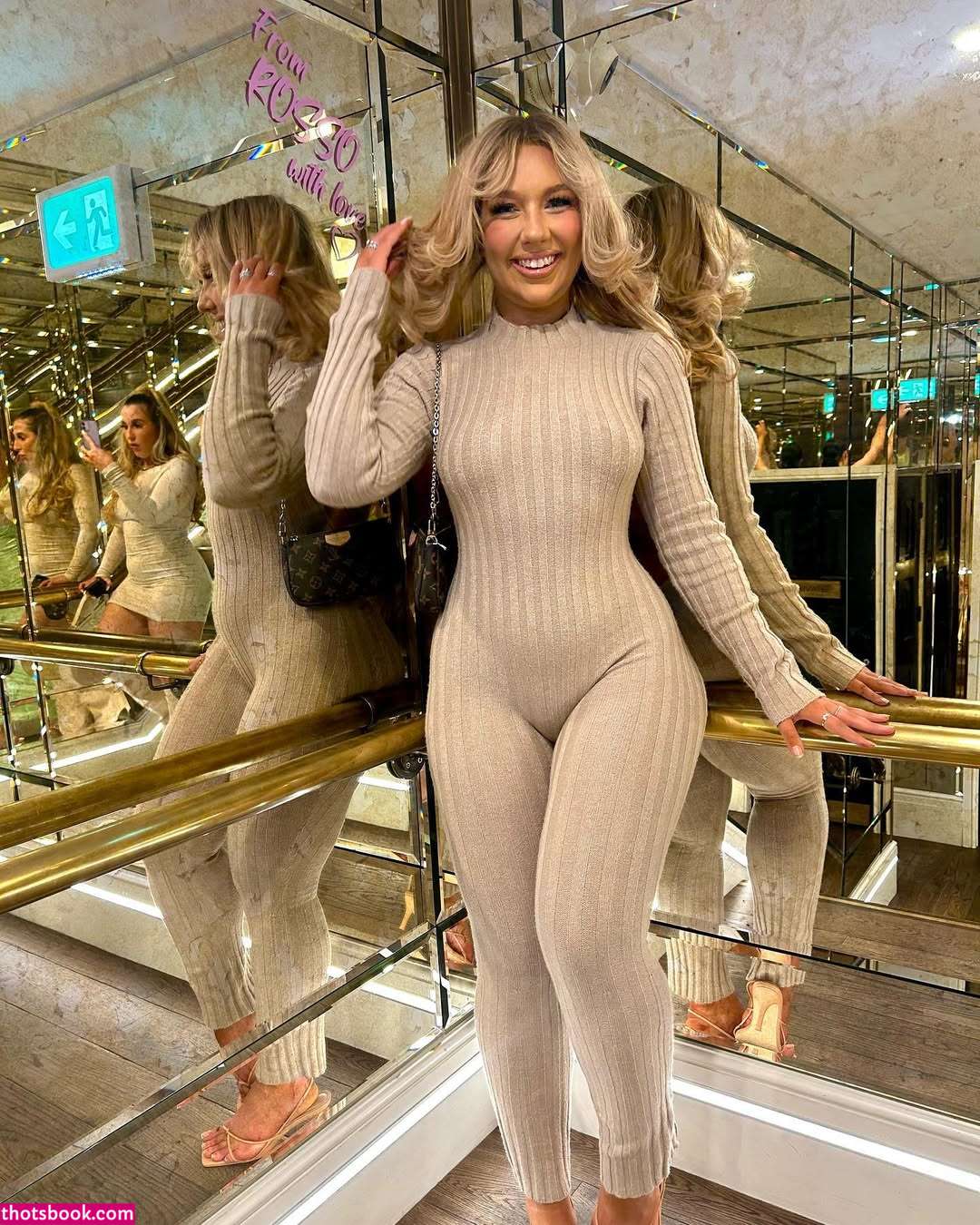 Francesca Bennett Photo #19