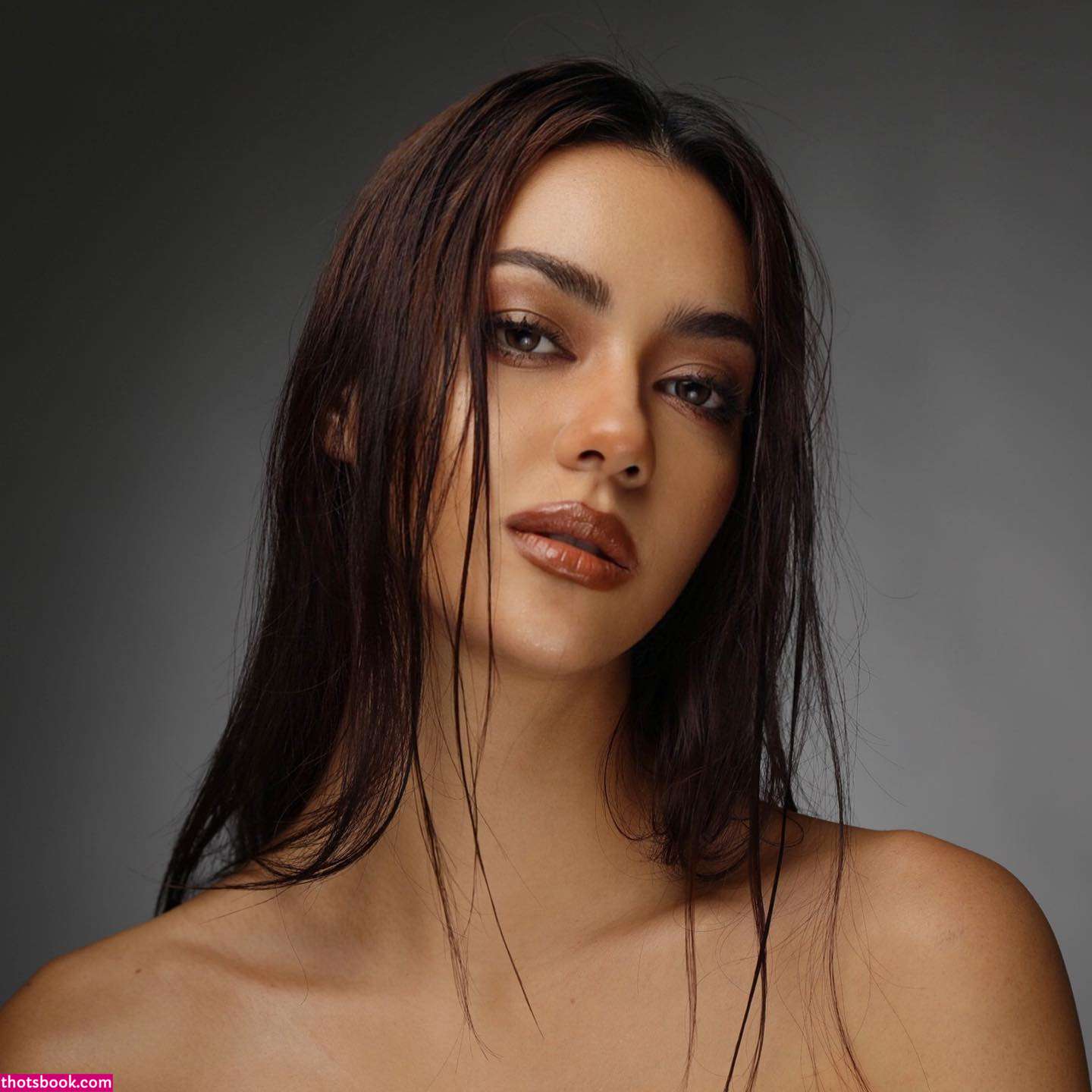 Amanda Obdam Photo #5