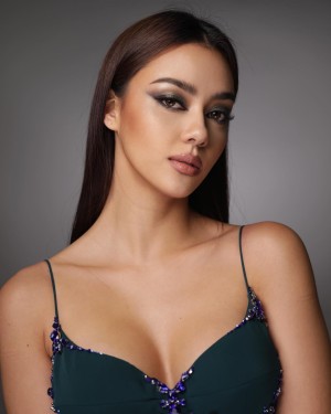 Amanda Obdam Photo #8