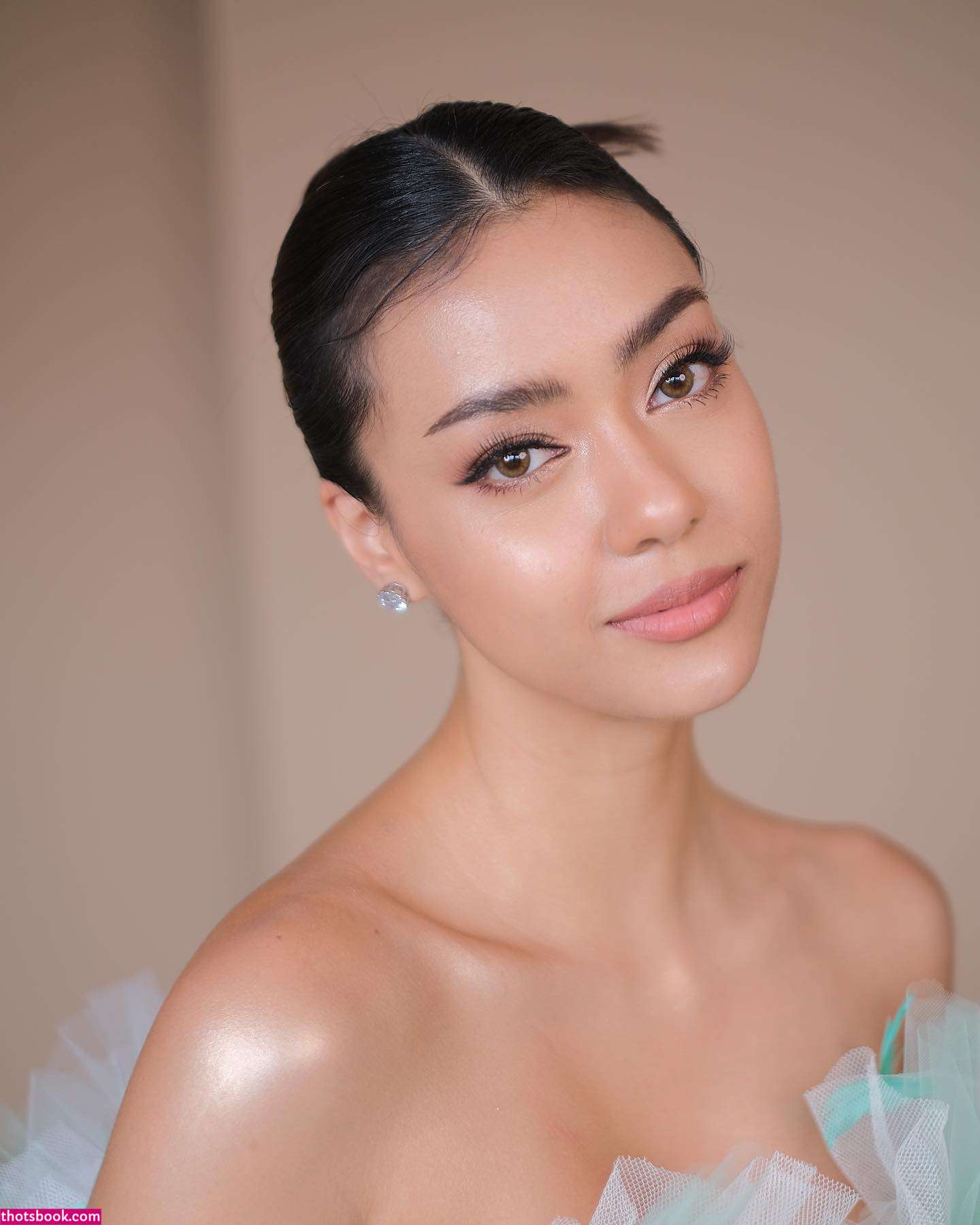 Amanda Obdam Photo #13