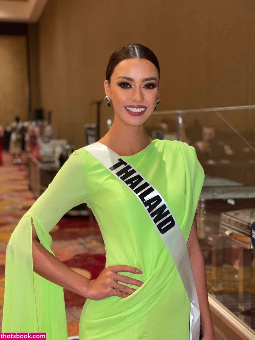 Amanda Obdam Photo #20