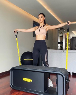 Amanda Obdam Photo #17