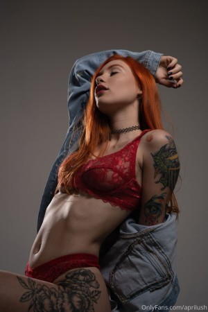 April Harel Photo #29