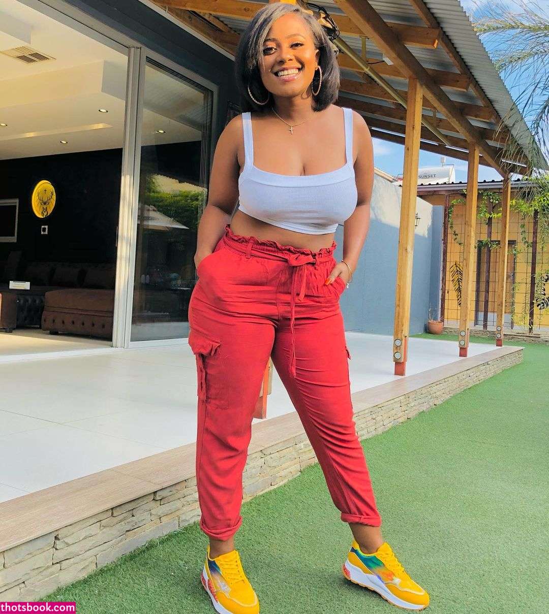 Bella Batista Photo #6