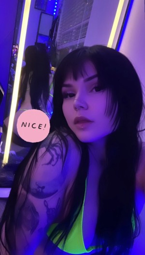 horrorwh0re Photo #14