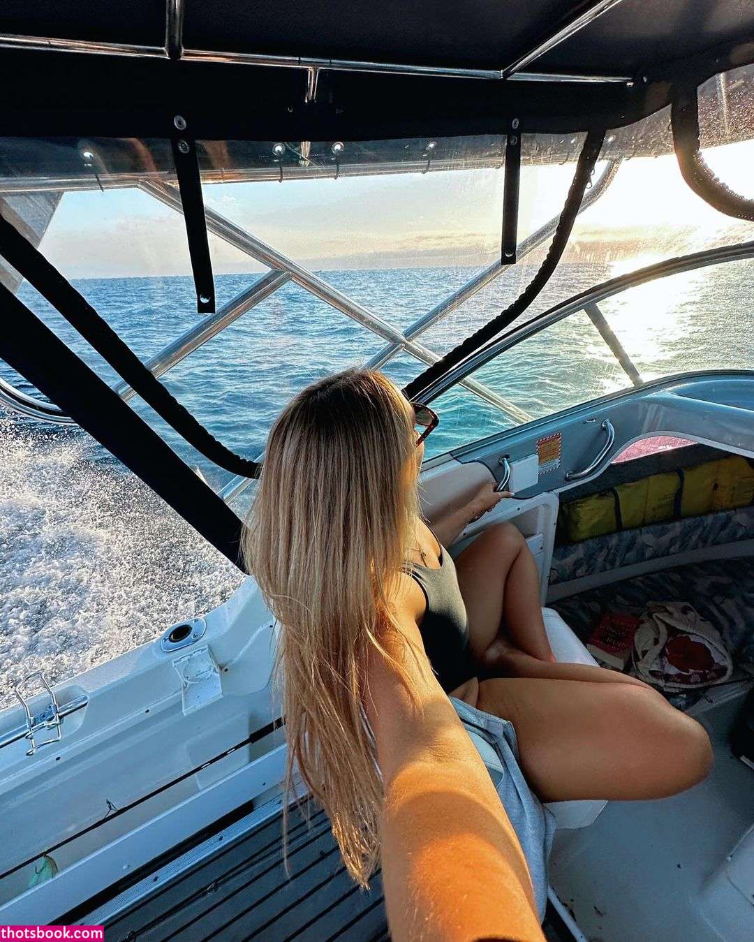 Kayla Evans Photo #10