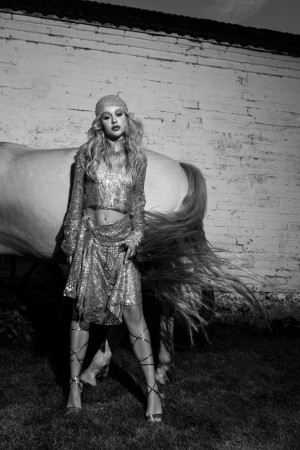 Lila Janowska Photo #18