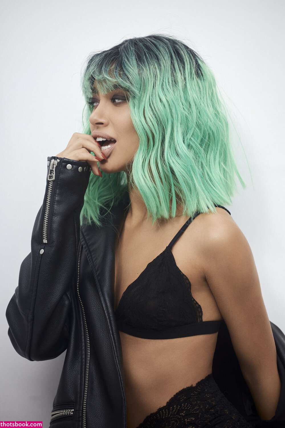 Michal Benbenishty Krits Photo #18