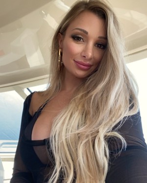 Amber Lynn Bogart Photo #12