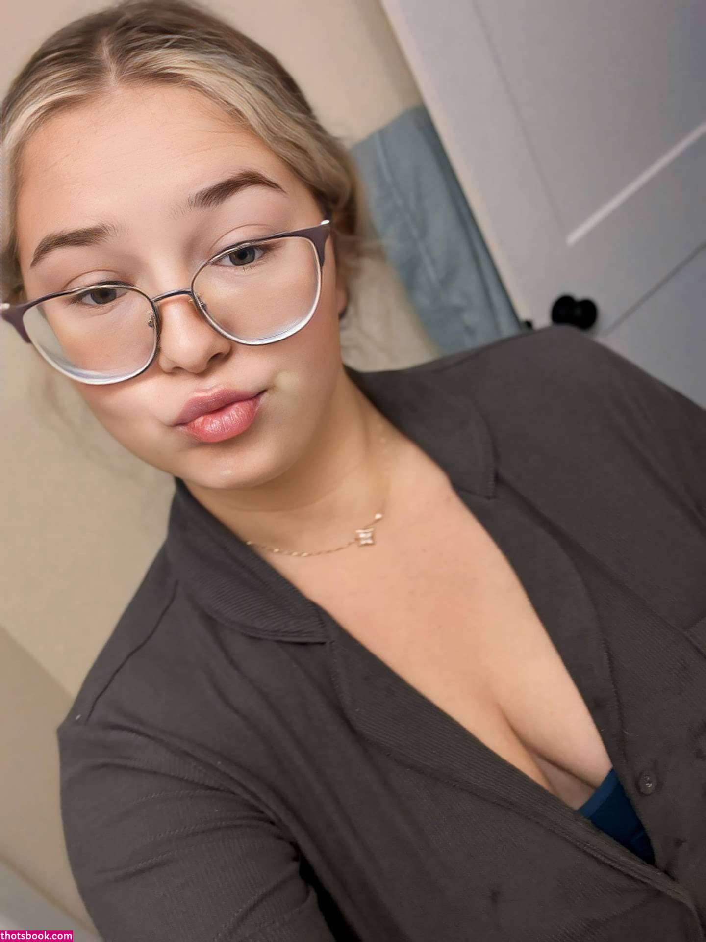 Alyssa Capps Photo #12