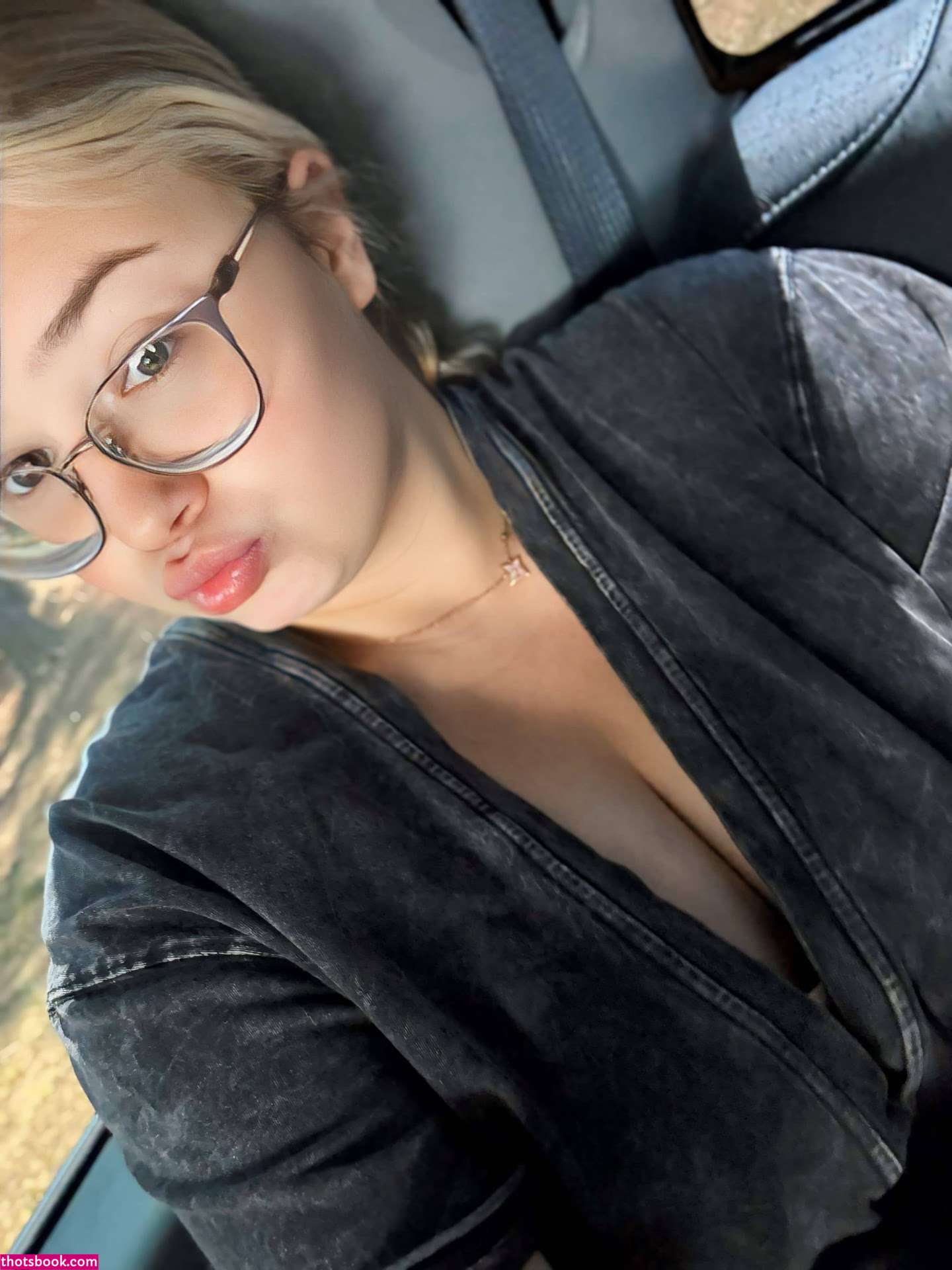 Alyssa Capps Photo #13