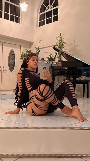 Nerissa Nefeteri Photo #24