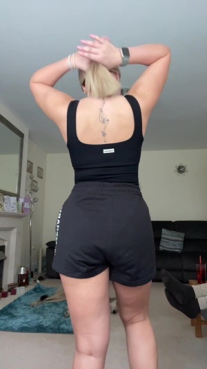 Robyn Emily Photo #1