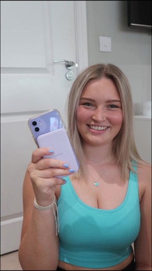 Robyn Emily Photo #10