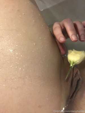 Daisy Hunter Photo #8