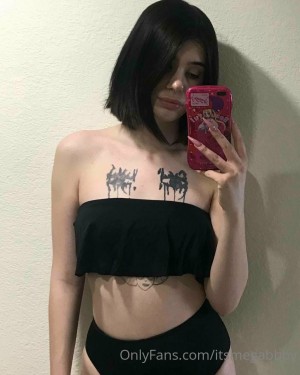 itsmegabbby Photo #1